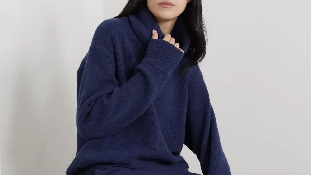 Cloud-Soft Cashmere Sweater: Luxuriously Light, Unbeatably Cozy