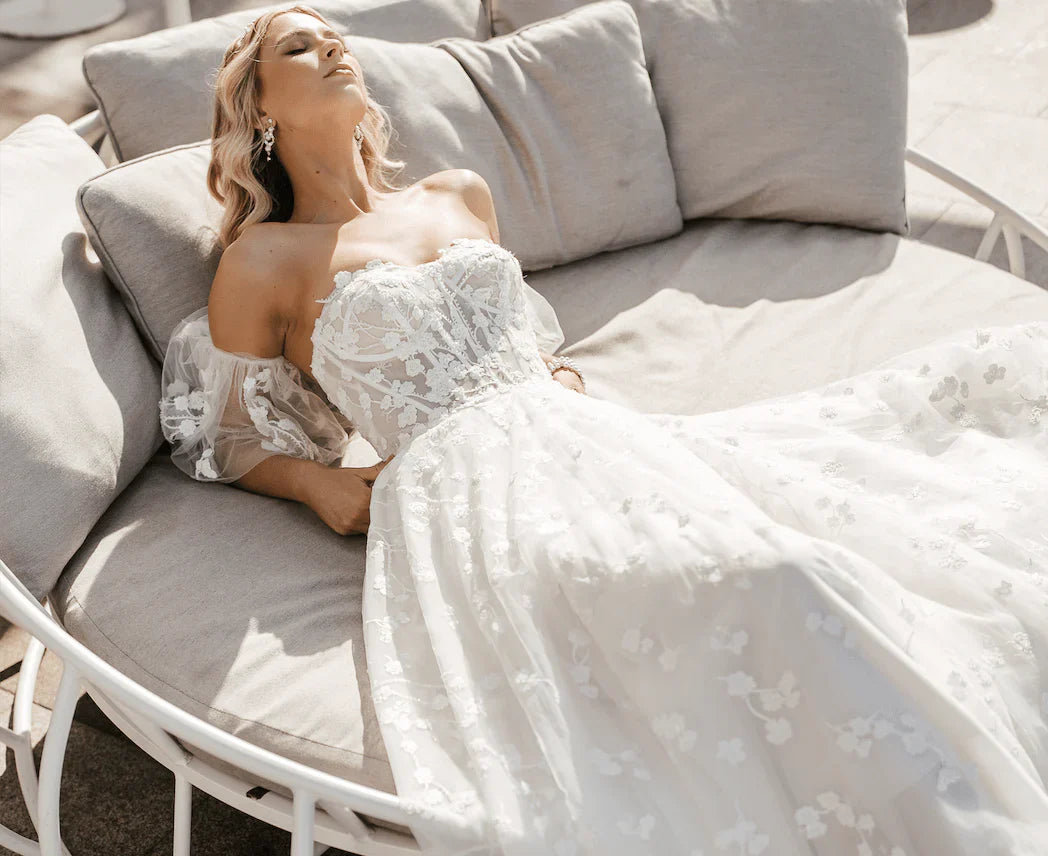 The Ultimate Guide to Finding s Modern Wedding Dress on a Budget