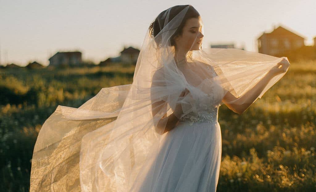 Top-Rated Luxury Wedding Dresses: Shop Online Now