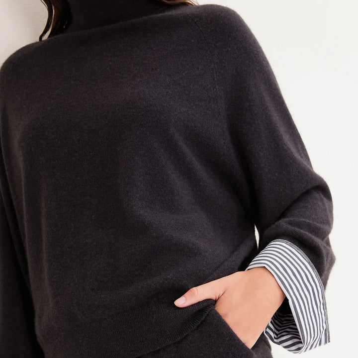 Relaxed Fit Cashmere Turtleneck Sweater