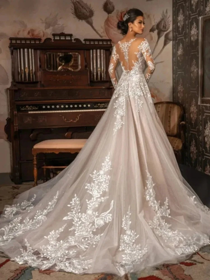 Exquisite Back Illusion Bridal Dress
