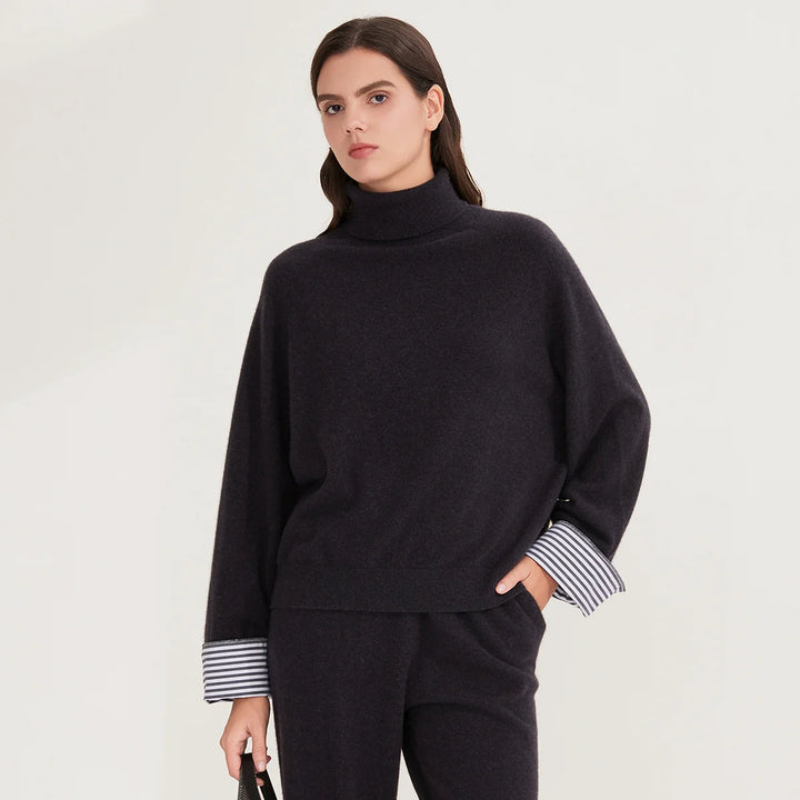 Relaxed Fit Cashmere Turtleneck Sweater