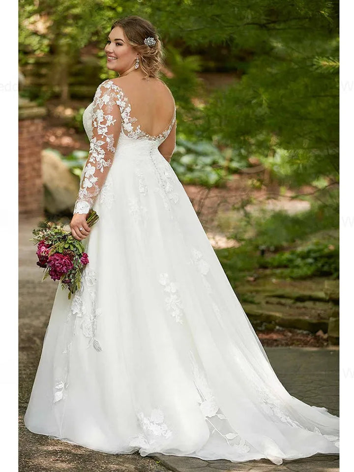 Effective Floral Lace Appliques Plus Size Bridal Gown