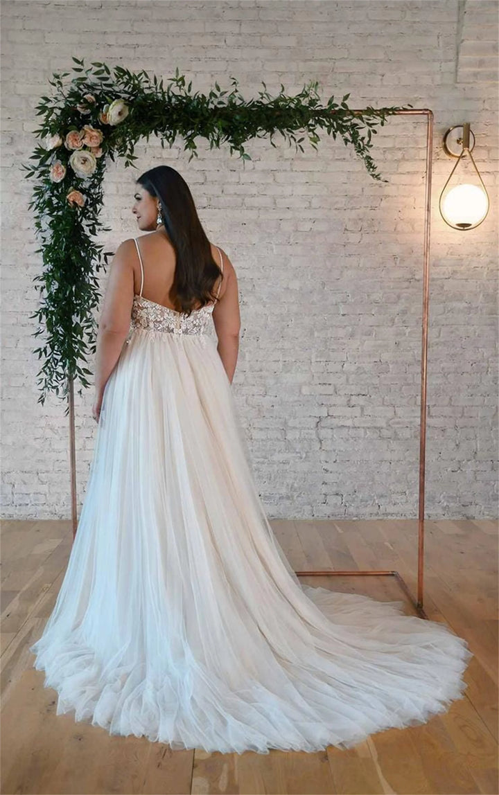 Exquisite Appliques Lace Bridal Dress