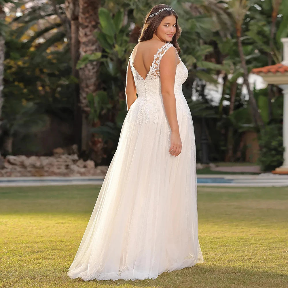 Regal Sleeveless Appliques Tulle Wedding Dress