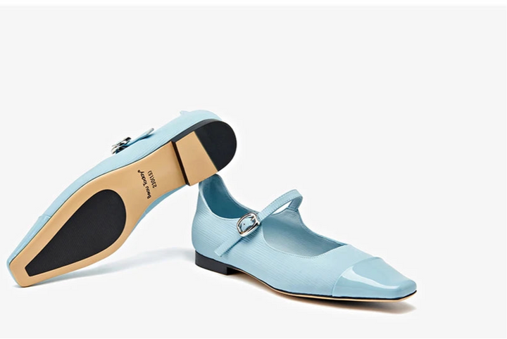 Stylish Buckle Strap Flat Shoes