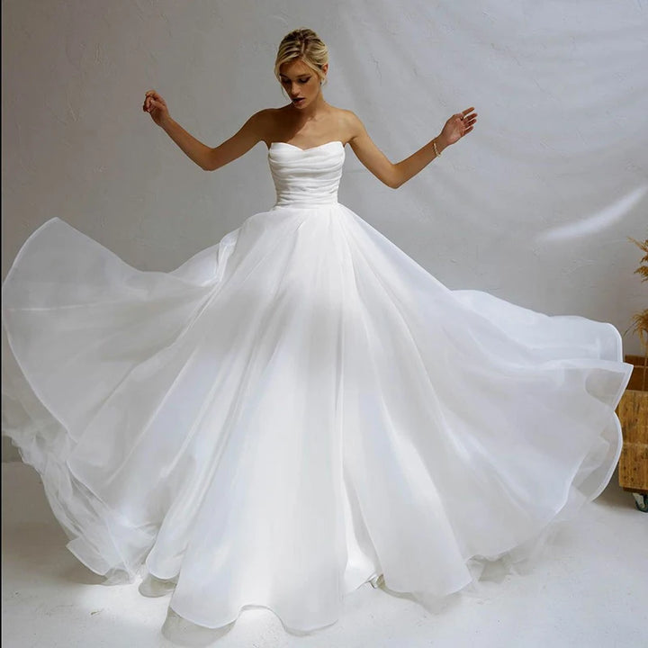 Ultra-Modern Pleat Tulle Bridal Dress