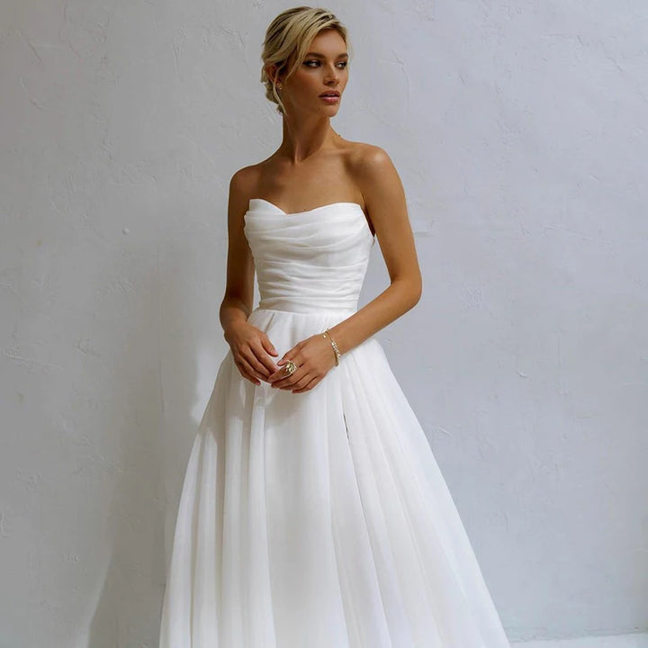 Ultra-Modern Pleat Tulle Bridal Dress