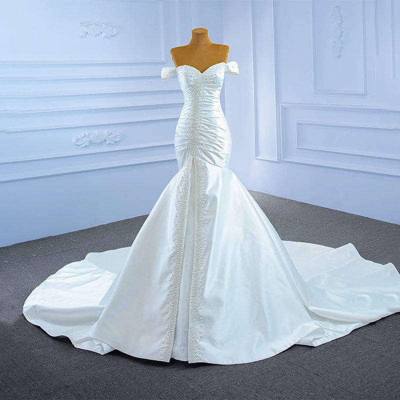Inlaid Pearl Tight-Fit Bridal Gown