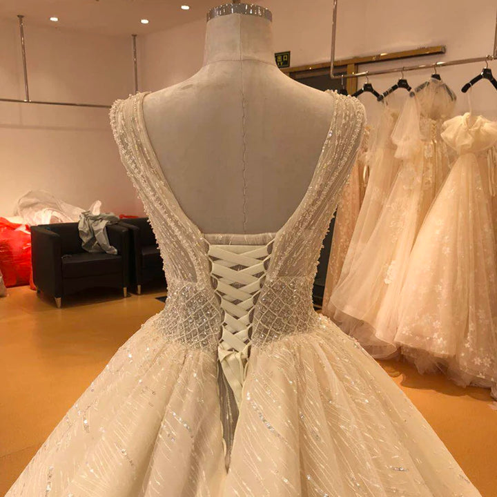 Elegant Appliques Lace Wedding Dress