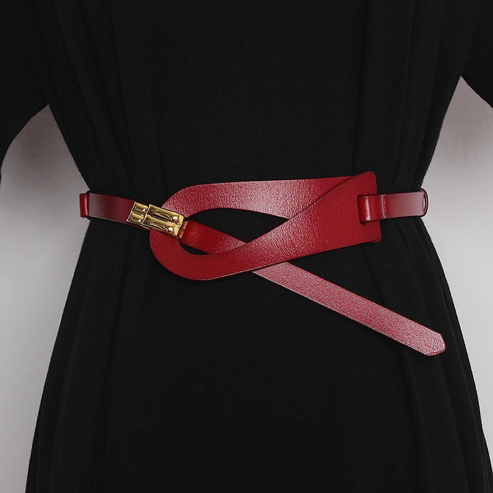 Women’s corset belt in red genuine leather with gold-tone buckle and ring hardware
