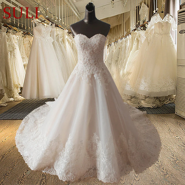 Applique Wide Hemline Wedding Dress