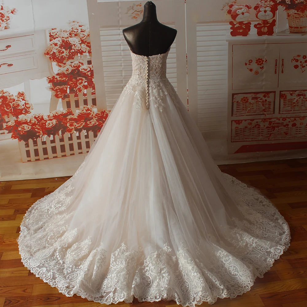 Applique Wide Hemline Wedding Dress