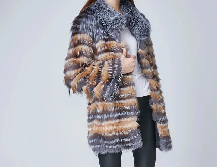 Fashion Collared Women’s Fur Coat