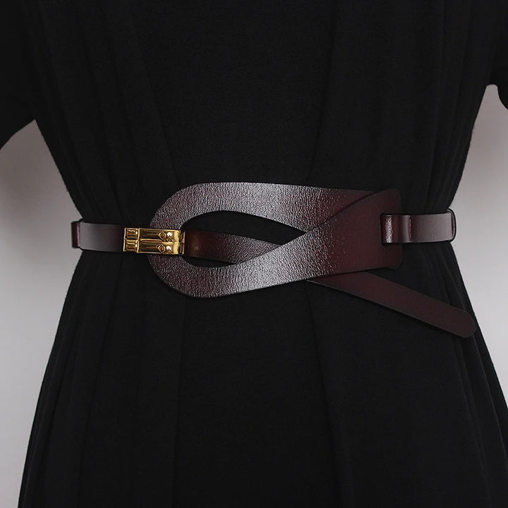 Women’s corset belt in dark brown genuine leather with gold-tone buckle and ring hardware
