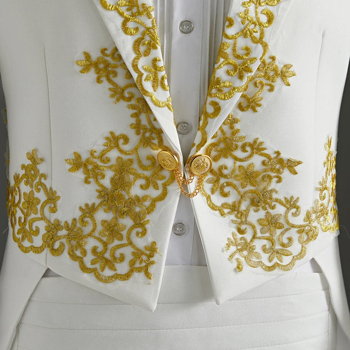 Elegant Embroidery Men's Tailcoat Suit