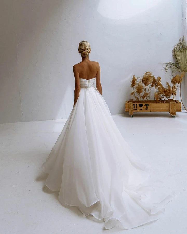 Ultra-Modern Pleat Tulle Bridal Dress