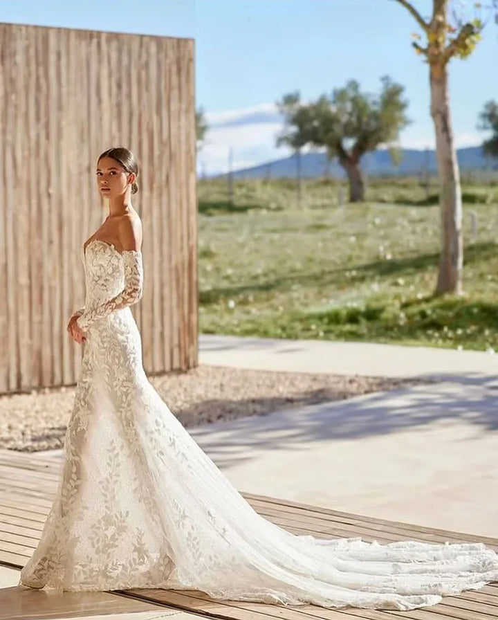 Dazzling Lace Appliques Wedding Dress