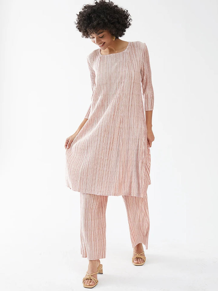 Elegant Pleated Stylish Outfits