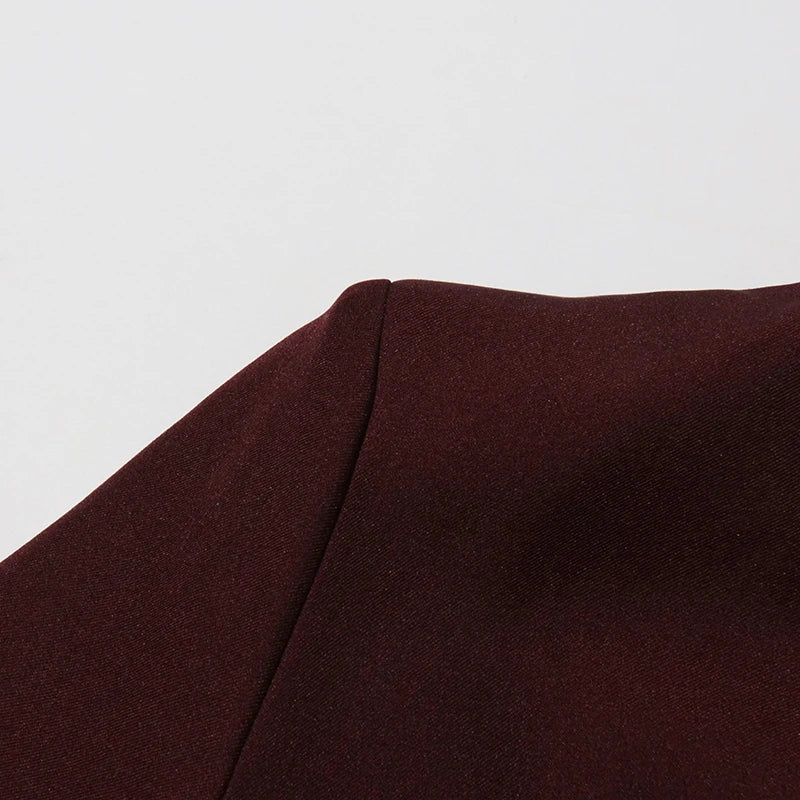 Trench-coat au design asymétrique chic