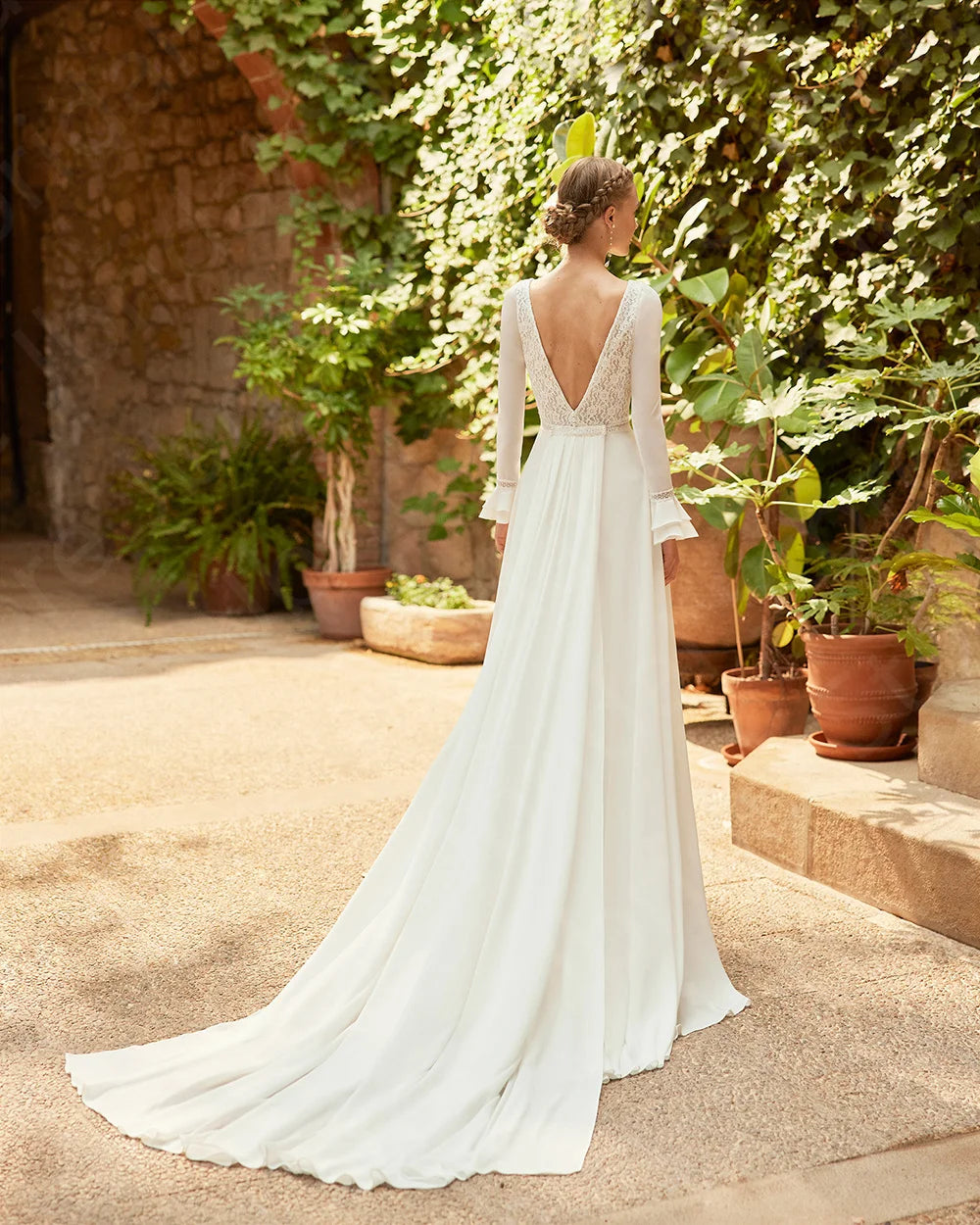 Refined Round Neck Wedding Dress