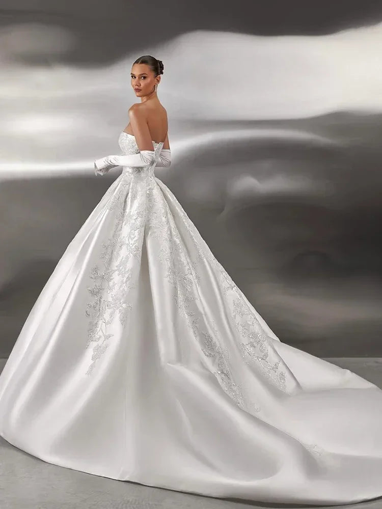 Sweet Appliques A-Line Wedding Dress