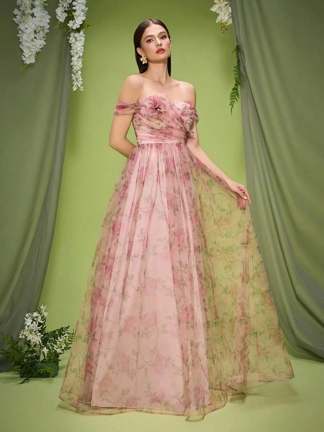 Diligent 3D Floral Mesh Evening Party Dress