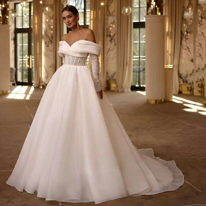 Graceful Sparkling Lace Bridal Gown