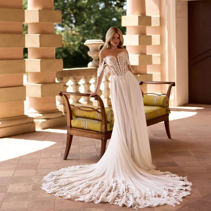 Luxury Sweetheart Applique Wedding Dress