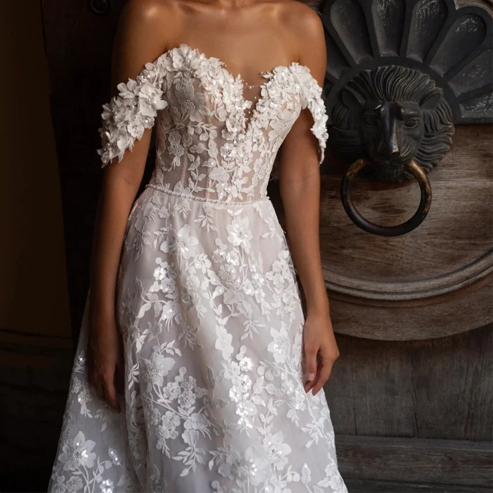 Graceful Lace Strapless Bridal Gown