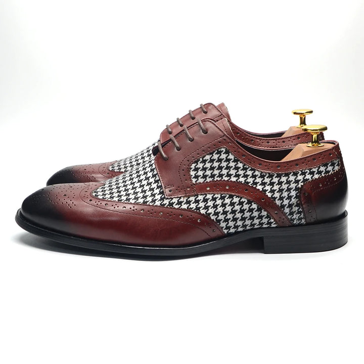 Elegant Brogue Carving Leather Shoes