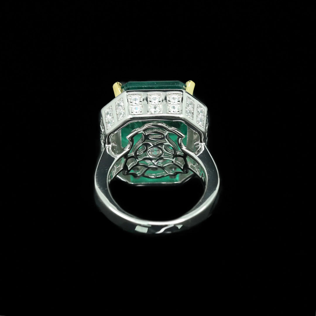 Exquisite Emerald Cocktail Ring