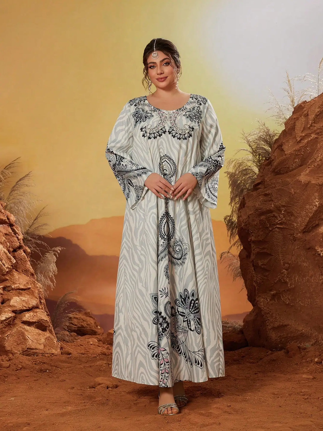 New Elegant Round-neck Abaya