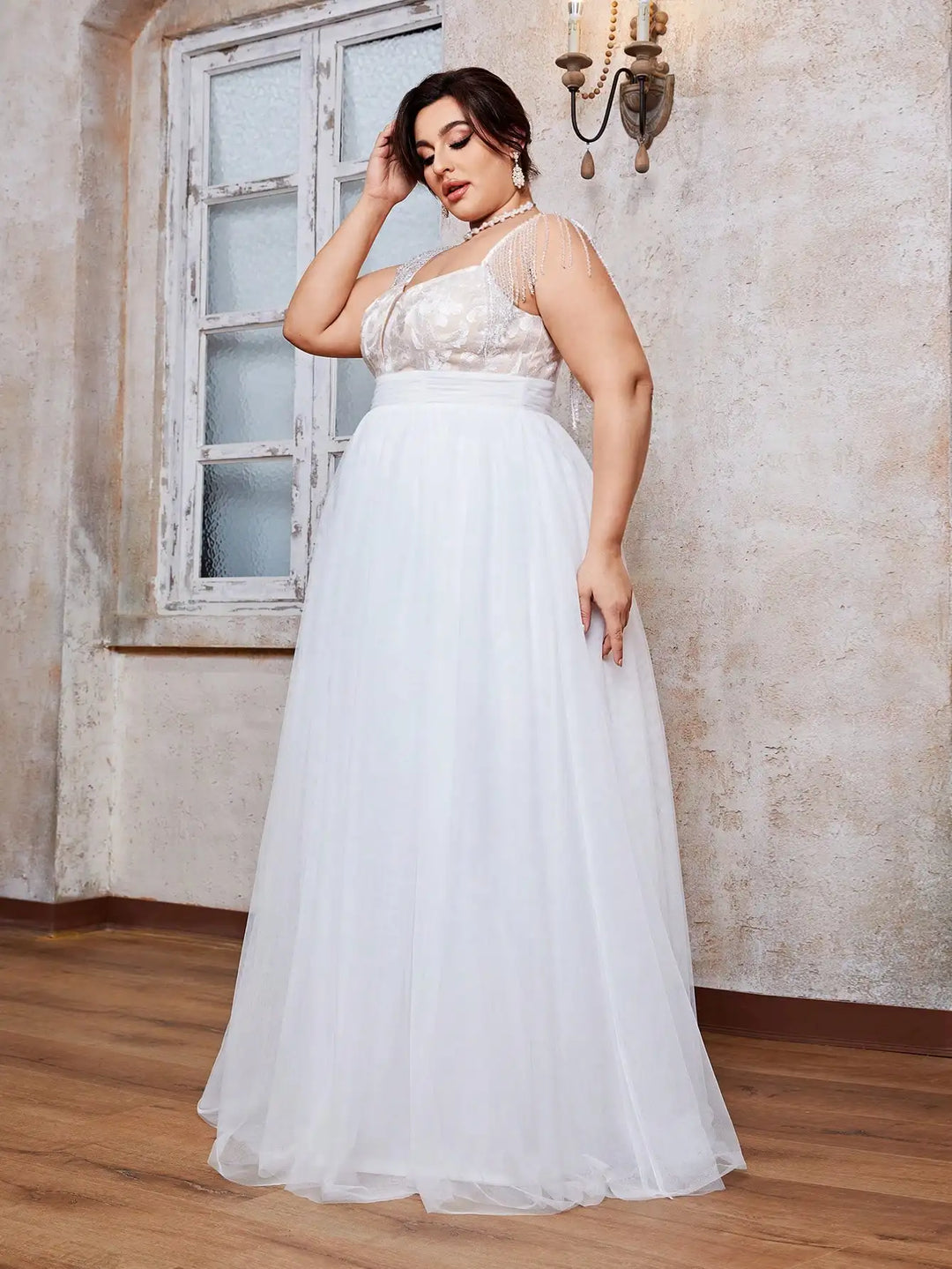 Embroidered Crew-neck Plus Size Wedding Dress