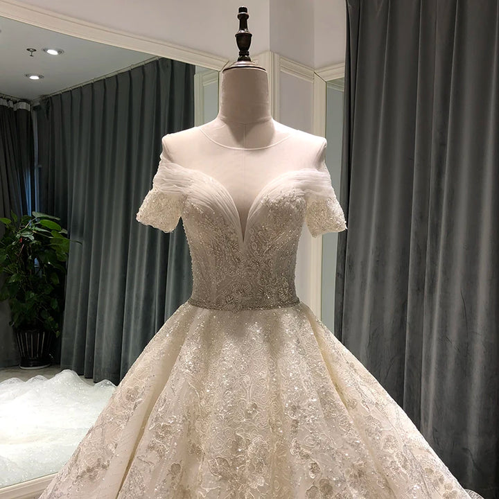 Romantic Sweetheart Neck Wedding Dress