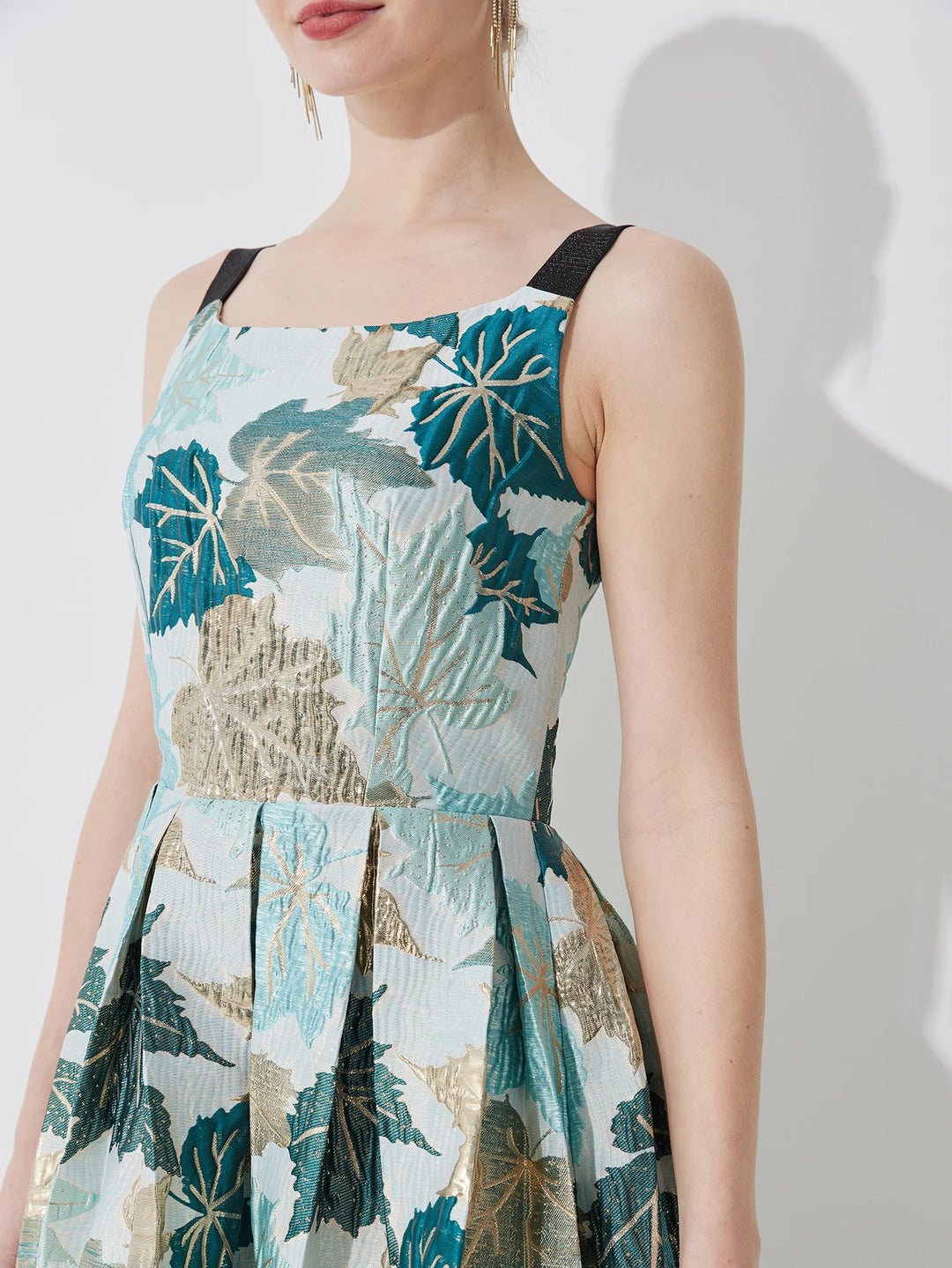 Elegant Jacquard Floral Party Dress