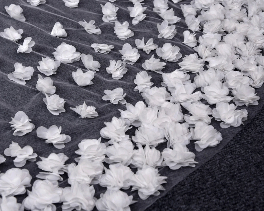 Romantic 3D Organza Flowers Bridal Veil