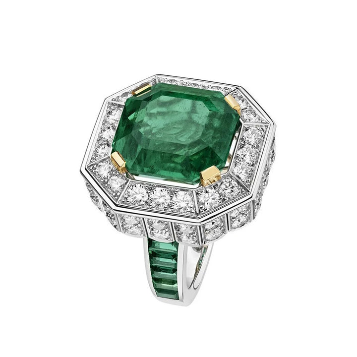 Exquisite Emerald Cocktail Ring
