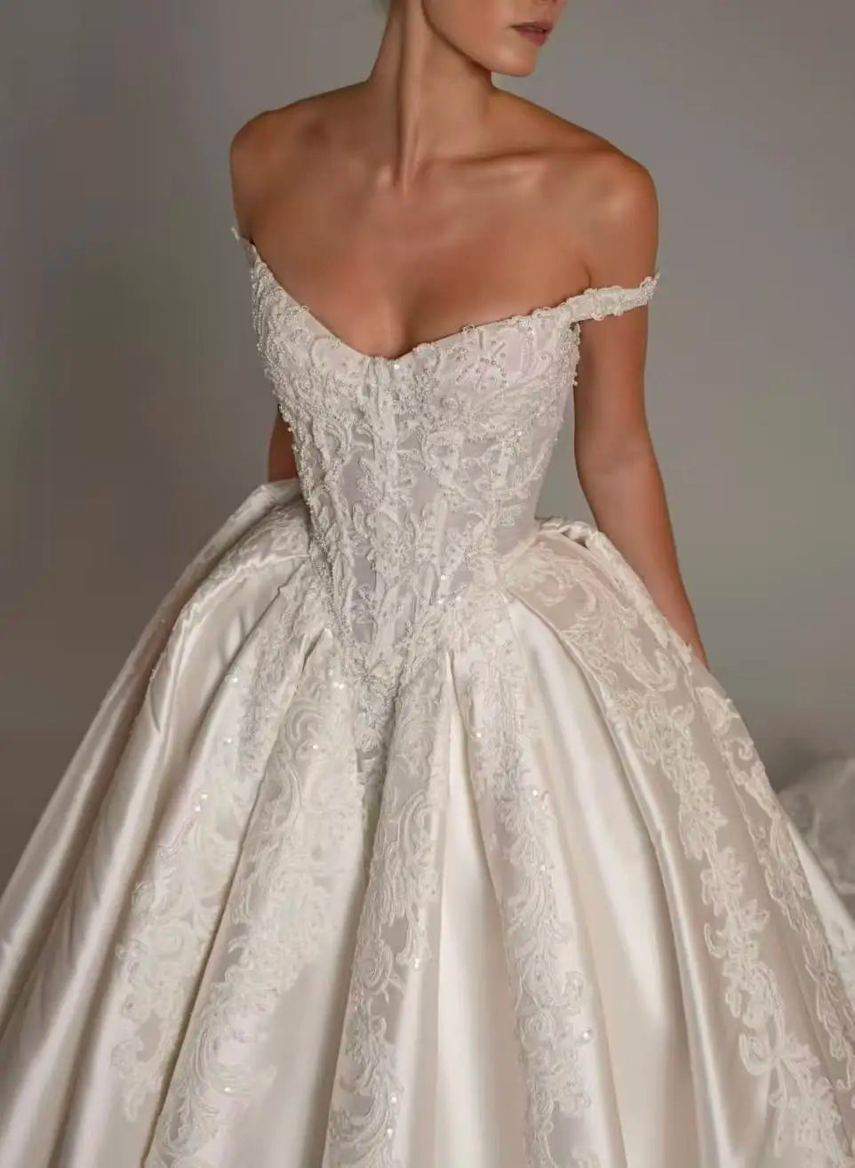Romantic Lace Beaded Princess Wedding Dress