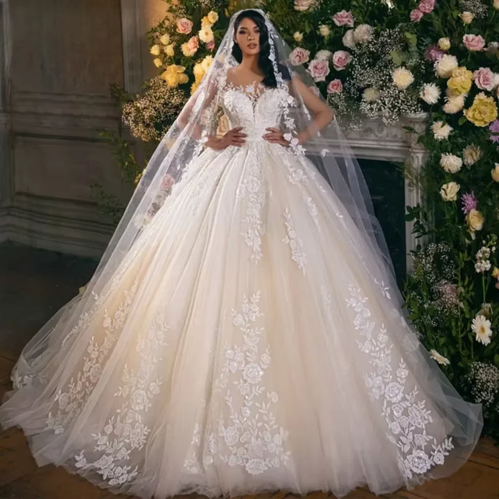 Scoop Neck Ball Gown Wedding Dress