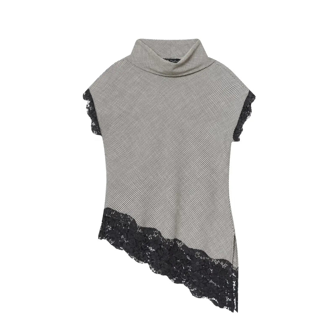 Grey women’s plaid-pattern t-shirt with black lace trim at hem and sleeve edges