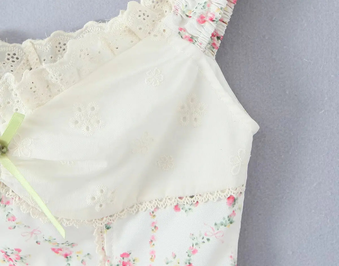 Sweet Floral Embroidery Tank Top