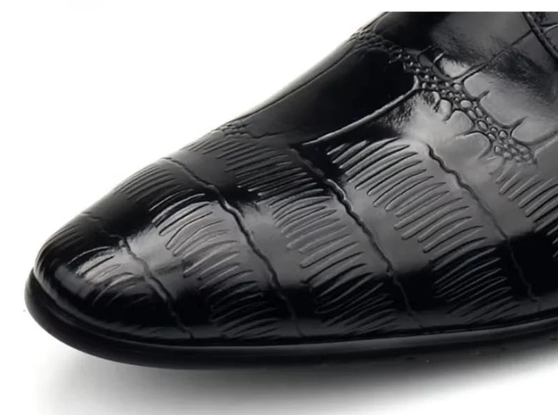 British Style Luxurious Embossed Shoes