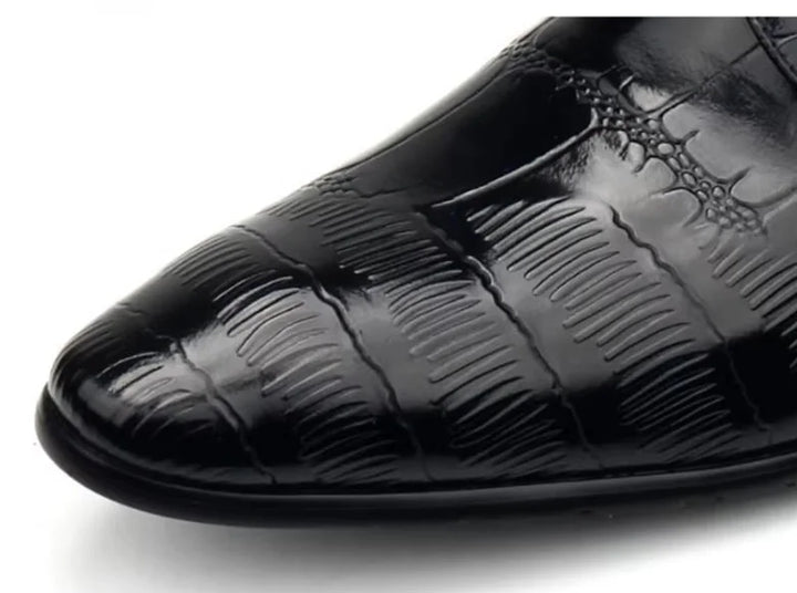 British Style Luxurious Embossed Shoes