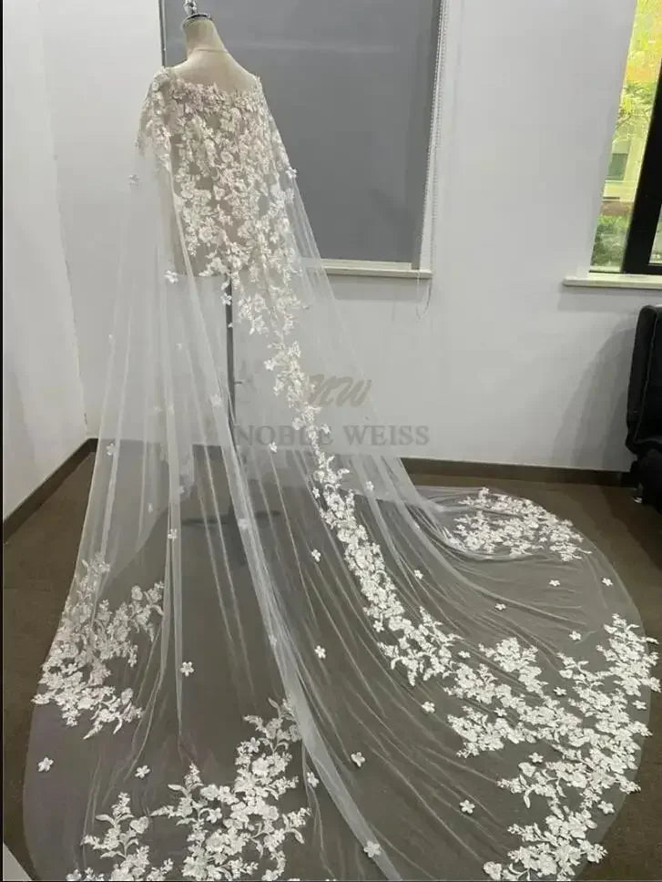 Romantic Flower Appliques Bridal Veil