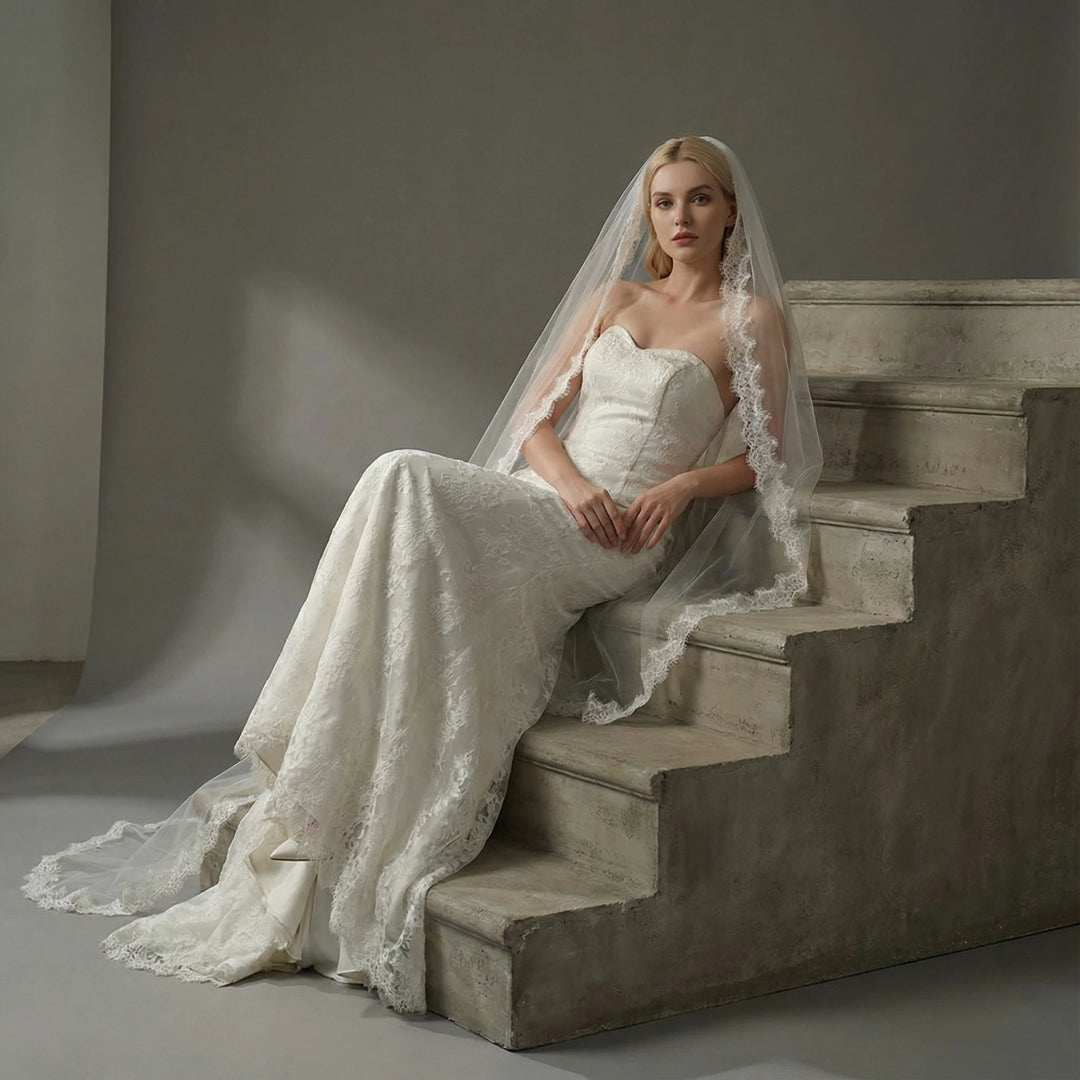 Romantic Scalloped Lace Bridal Veil