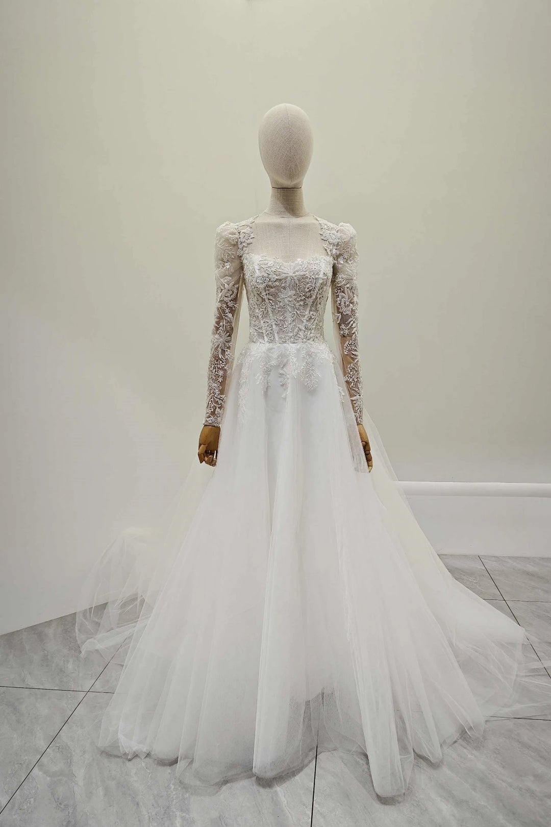 Sweet A-Line Lace Wedding Dress