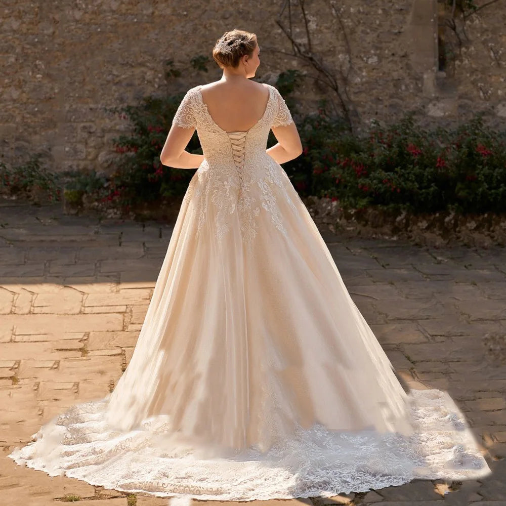 Appliques Plus Size Bridal Wedding Dress