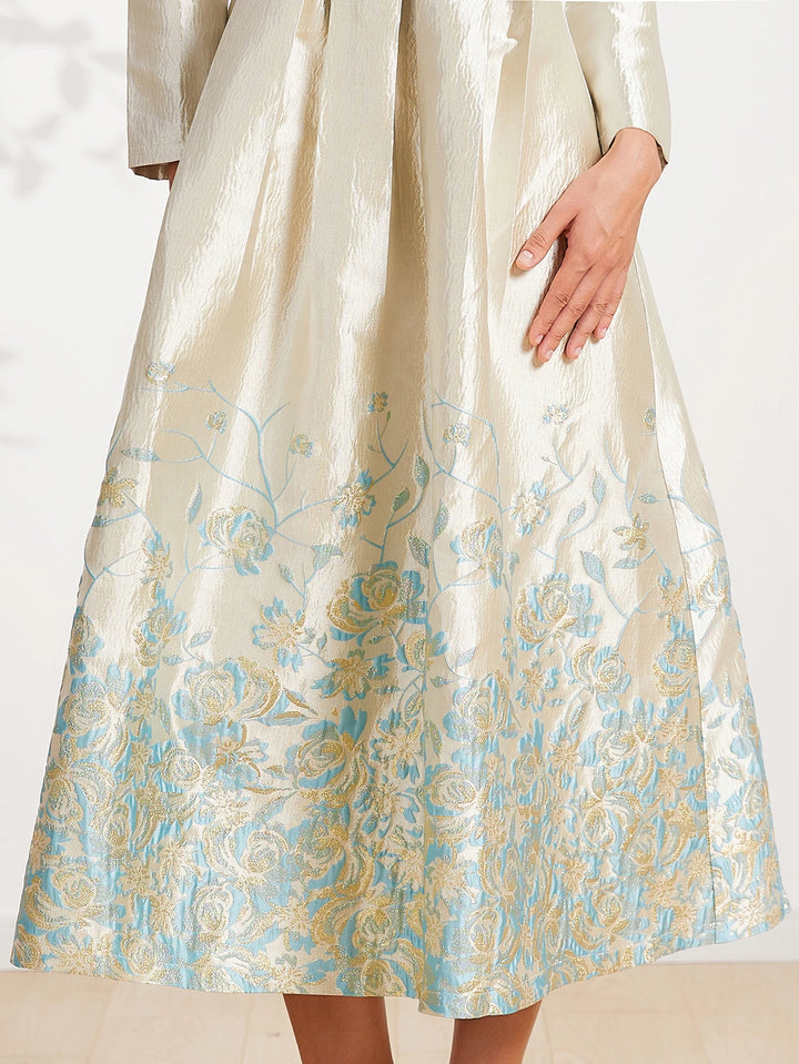 Exquisite Embroidery Wide-Armlet Dress