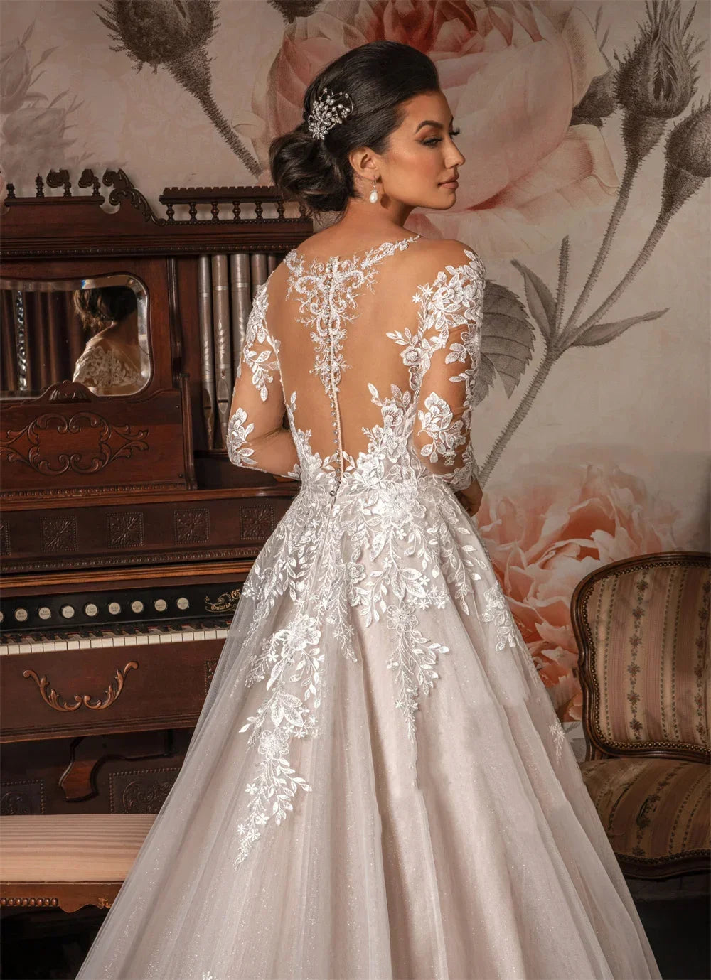 Dazzling Applique A-Line Wedding Dress